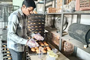 मिलावटी और घटिया खाद्य पदार्थों पर AMC का बड़ा एक्शन, 4 दुकानें सील