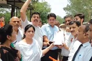 Jantar Mantar Protest: जंतर-मंतर पर छात्रों पर लाठीचार्ज के विरोध में सड़कों पर उतरे अधिवक्ता