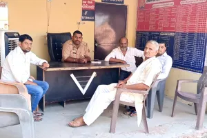 कांवड़ यात्रा को लेकर चौकी प्रभारी ने ग्राम प्रधानों के साथ की बैठक, सुरक्षा व्यवस्था पर दिया जोर