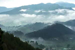 उत्तराखंड में मानसून को लेकर 10 जिलों में अलर्ट, 79 सड़कें बंद