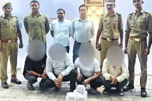 चलती कार में अवैध भ्रूण लिंग जांच का भंडाफोड़, चार हिरासत में