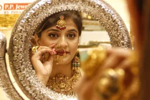 Gold News: सोना-चांदी में बड़ी तेजी की संभावना, जानें रिपोर्ट का अनुमान