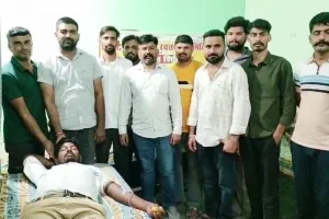 Blood Donation Camp: जन्मदिन पर अनूठी पहल, लगा रक्तदान शिविर 