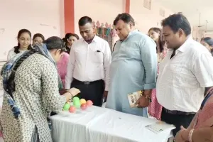 छात्राओं ने दिखाया उद्यमिता का हुनर 