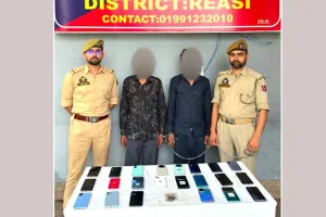 मोबाइल चोर गिरोह का भंडाफोड़, 22 फोन बरामद