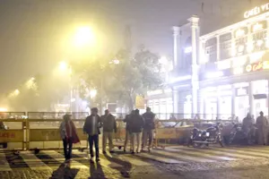 नॉट प्लेस में शाम 6:30 बजे तक दुकानें और दफ्तर बंद करने के निर्देश