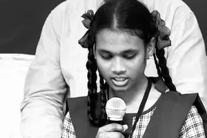 मुख्यमंत्री के साथ मंच साझा करने वाली 10वीं की छात्रा ने ख़त्म की अपनी जीवनलीला