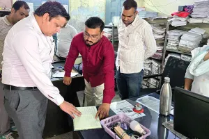 एसडीएम ने विभागीय कार्यालयों में औचक निरीक्षण कर व्यवस्थाओं का लिया जायजा