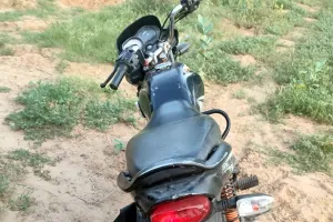 ट्रेन से कटकर युवक की मौत, फतेहाबाद के खाबड़ा की घटना पास में मिली बाइक