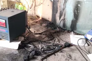 भिवानी के नया बाजार में 4 मंजिला शोरूम में भीषण आग, दमकल की 3 गाड़ियां मौके पर पहुंचीं
