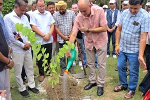‘एक पेड़ माँ के नाम’ विषय पर हिंदू गर्ल्स कॉलेज, जगाधरी में पौधारोपण अभियान आयोजित