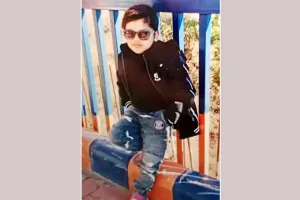ई-रिक्शा के नीचे दबकर 7 साल के बच्चे की मौत