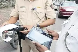 पुलिसकर्मी को मुफ्त राइड नहीं  देने पर ऑटो का चालान काटा