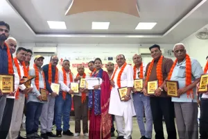 झज्जर में श्रमजीवी पत्रकार संघ हरियाणा का 9वां प्रदेशस्तरीय पत्रकार सम्मान समारोह भव्यता से संपन्न, 327 पत्रकार सम्मानित
