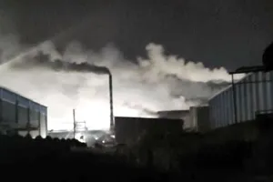 Pollution: कण्डेला में औद्योगिक इकाइयों से फैल रहा प्रदूषण, ग्रामीणों में पनप रहा आक्रोश