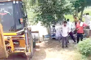 Sirsa News: कुताना माइनर समेत तीन नहरों पर चला पीला पंजा, कार्रवाई जारी