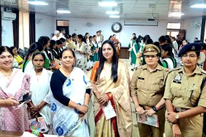 मिशन शक्ति अभियान के तहत महिलाओं एवं बालिकाओं को किया जागरूक