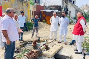 Sonipat Waterlogging: शहर की कॉलोनीयो में जल भराव स्थिति का मेयर ने किया दोरा। 