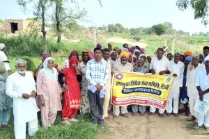मनरेगा श्रमिकों को विधिक अधिकारों की दी जानकारी, 230 श्रमिकों ने लिया विधिक चेतना शिविर का लाभ