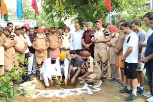 Tree Plantation:पावन अवतार दिवस की खुशी में पंजाब के विभिन्न ब्लॉकों की साध-संगत ने किया पौधारोपण, मनाई खुशियां