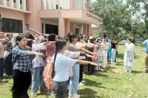 ईएलसी क्लब के तत्वावधान में छात्राओं को निष्पक्ष एवं जागरूक मतदान के लिए किया प्रेरित