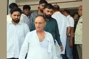 बीकानेर कांग्रेस में घमासान! जिला अध्यक्ष पर हमले के बाद पिता-पुत्र छह साल के लिए पार्टी से निलंबित