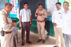 Jaganpur Theft News: जगनपुर के सरकारी स्कूल में अज्ञात चोरों का धावा, छत के पंखे चुराए