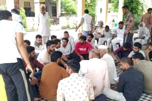 प्रदूषण के मुद्दे पर फिर मुखर हुए ग्रामीण, फैक्ट्री संचालकों की डीएम से करेंगे शिकायत