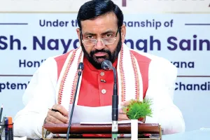 Haryana Safai Karamchari News: सफाई कर्मचारियों की हुई मौज! हरियाणा सरकार ने किया बड़ा ऐलान, 60 साल तक नौकरी सुरक्षित