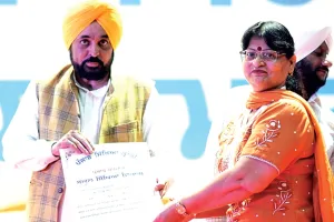 State Teacher Award: प्रिंसिपल विजय कपूर राज्य स्तरीय शिक्षक पुरस्कार से सम्मानित