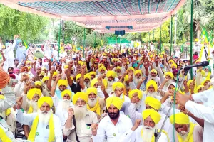 Punjab Farmers News: किसानों ने डीसी और एसएसपी कार्यालयों का किया घेराव