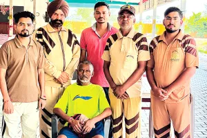 डेरा श्रद्धालुओं ने मानसिक रूप से विक्षिप्त बुजुर्ग व्यक्ति की देखभाल कर परिजनों तक पहुंचाया