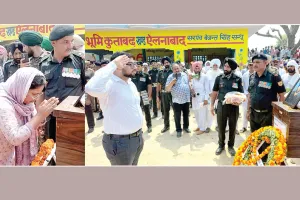 पांच साल के बेटे ने दी शहीद सुखचैन सिंह को मुखाग्नि, नम आंखों से ग्रामीणों ने दी अंतिम विदाई
