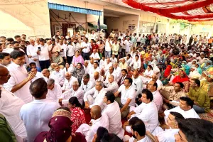 Sanitation Workers' Strike; सफाई कर्मचारियों की मांगें जायज, सरकार कर्मचारियों को पक्का करे – दीपेन्द्र हुड्डा  