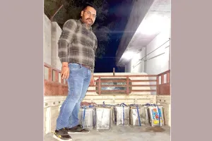 फाजिल्का की फूड सेफ्टी टीम ने ट्रांसपोर्ट वाहनों की जांच की, 250 किलो खोया जब्त