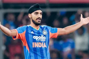 Arshdeep Singh Latest News: अर्शदीप सिंह ऐसा करने वाले पहले भारतीय गेंदबाज बने! तोड़ा हसरंगा का ये रिकॉर्ड