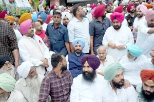 Raja Warring: कांग्रेस के कार्यक्रम में ‘नाराज दिखे’ राजा वड़िंग
