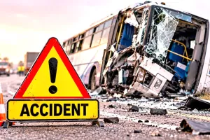  Doda Bus Accident: डोडा में मिनी बस पलटी, दो महिलाओं समेत चार लोग घायल