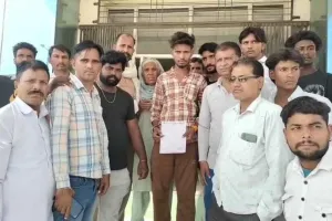 Hanumangarh News: बस स्टैंड पर ई-रिक्शा चालक से मारपीट, जातिसूचक गालियां देने का आरोप