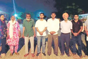 फाजिल्का में बेसहारा मिले बुजुर्ग को डेरा श्रद्धालुओं ने परिवार से मिलाया