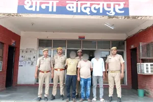 नोएडा में एक करोड़ का गांजा बरामद, अंतरराज्यीय तस्करी गिरोह के 3 आरोपी गिरफ्तार