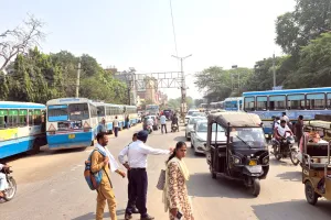 Haryana Roadways Workers Protest: सिरसा बस स्टैंड पर रोडवेज कर्मियों का हंगामा, परिचालक से मारपीट व जान से मारने की धमकी के विरोध में बस स्टैंड के दोनों गेट बंद कर डेढ़ घंटे तक लगाया जाम