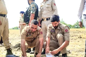 Drone: ड्रोन के जरिए हथियार और नशे की तस्करी का खुलासा, 2 गिरफ्तार