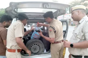 लोहारू में सड़क सुरक्षा को लेकर पुलिस सख्त, नियम तोड़ने वालों के चालान