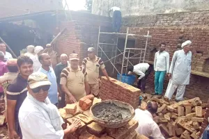 डेरा सच्चा सौदा के सेवादारों की सेवा के जज्बे का कमाल, जरूरतमंद को एक ही दिन में मकान बना कर दिया