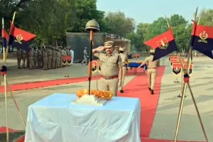 Police Smriti Diwas: पुलिस स्मृति दिवस पर शहीद जवानों को नमन, एसपी ने पुष्पचक्र अर्पित कर दी श्रद्धांजलि 