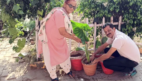 शरीरदानी प्रेमी हरबंस लाल खनेजा की पुण्यतिथि पर पौधारोपण कर दी श्रद्धांजलि