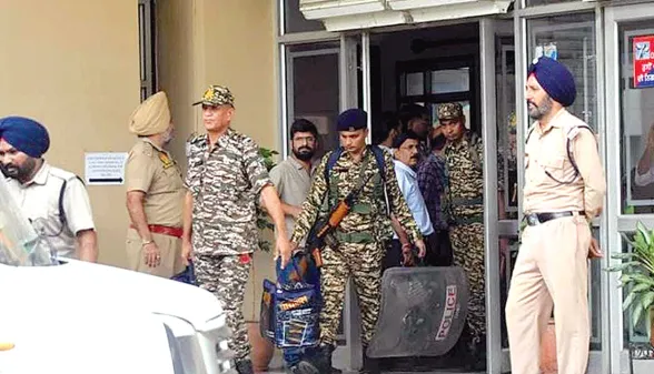 GMADA ED Raid: 30 से अधिक बैगों में दस्तावेज लेकर निकली इडी टीम, अधिकारियों को समन की तैयारी!