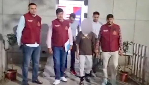 दिल्ली क्राइम ब्रांच को मिली बड़ी कामयाबी, पैरोल जंप कर फरार दोषी 5 साल बाद गिरफ्ता