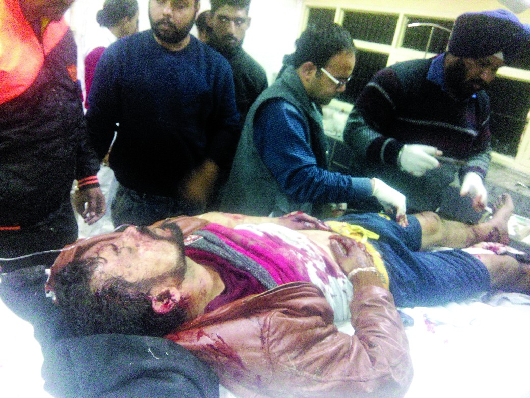 भाजपा वर्कर पर हमला, 56 टांकें लगे